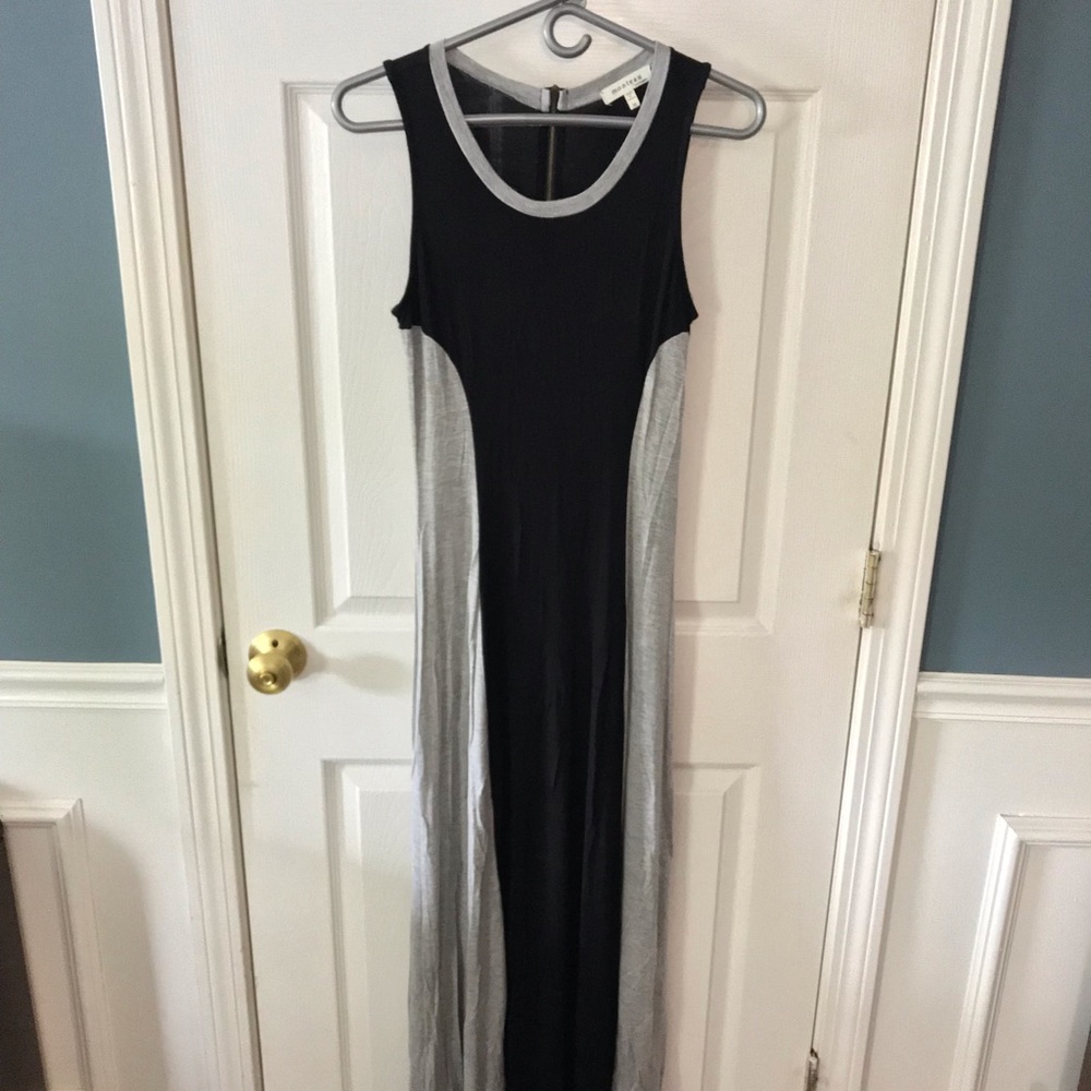 Monteau Maxi dress- Medium